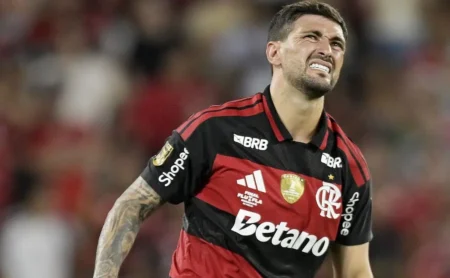 Arrascaeta responde a críticas e define momento no Flamengo nesta temporada