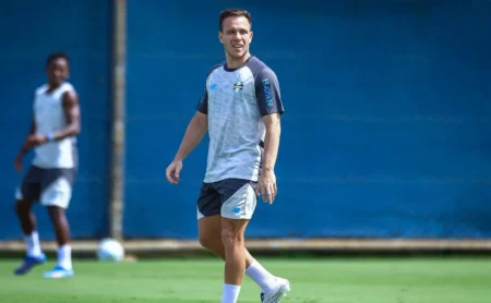 Arthur vislumbra retorno à Europa, mas bastidores indicam outro destino