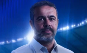 Artur Jorge é anunciado pelo Cruzeiro e estreia em treino nesta quarta-feira