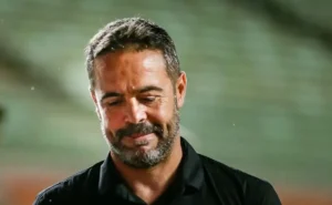 Artur Jorge: contrato no Qatar impede acerto com o Vasco