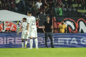 Atlético-MG: Crise após gol expõe fragilidade para 2026 Atlético-MG: Crise após gol expõe fragilidade para 2026