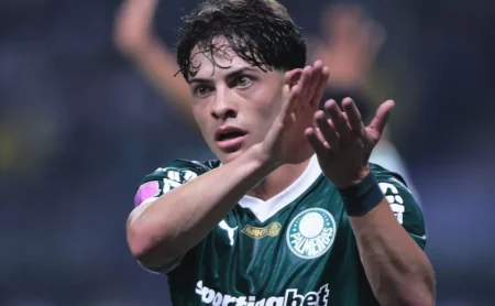 Atlético de Madrid mantém o interesse e Palmeiras aguarda novos contatos por Giay nos próximos meses