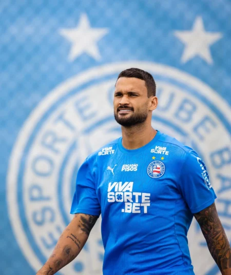 Bahia anuncia lista com sete desfalques para enfrentar o Remo