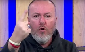 Baldasso defende o Grêmio e critica arbitragem em declaração contundente, descartando favorecimento ao Internacional