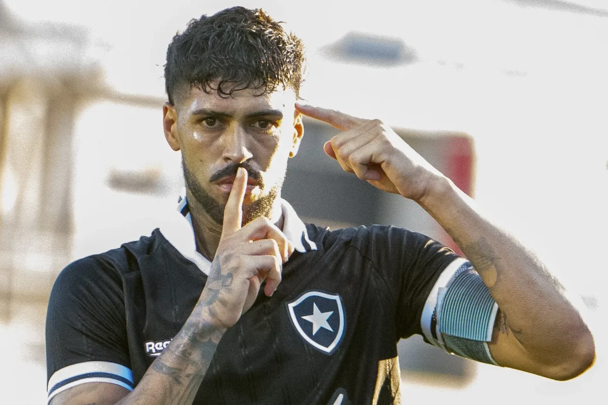 Barboza exalta trabalho e dedica vitória do Botafogo a Anselmi: É um cara espetacular Barboza exalta trabalho e dedica vitória do Botafogo a Anselmi: "É um cara espetacular"