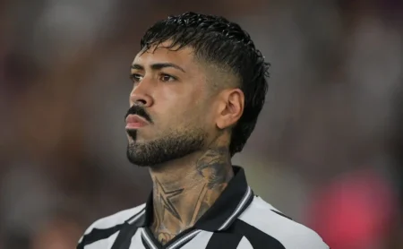 Barboza mantém mistério sobre renovação com o Botafogo e futuro incerto