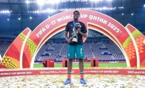 Benfica promove jovem talento, antes no radar do Barcelona, ao profissional