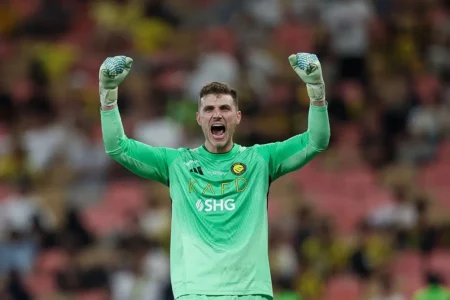 Bento, titular no Al-Nassr, revela ter estado perto de reforçar o Genoa antes de mudança com Jorge Jesus