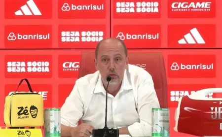 Bolívar elogia decisão do Inter e fala sobre valor do zagueiro após negociação com João Marcelo