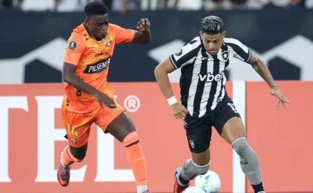 Botafogo cede gol no início e enfrenta o Barcelona-EQU em desvantagem na Pré-Libertadores