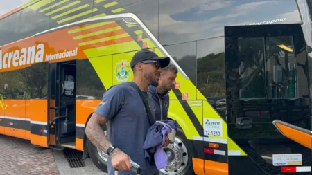 Botafogo chega a São Paulo após problema com voo original