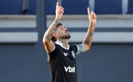 Botafogo decide no segundo tempo após resistir ao Bragantino