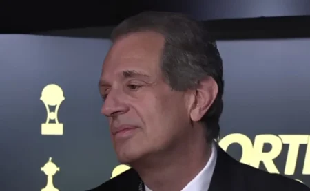 Botafogo dispensa Robinho Jr., mas Flamengo avalia contratação em julho