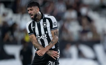 Botafogo não venceu clássicos na temporada: desempenho gera preocupação na torcida