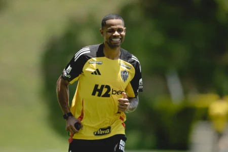 Botafogo negocia a volta de Júnior Santos, do Atlético-MG