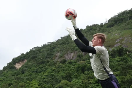 Botafogo retorna aos treinos sem técnico e com desfalques de Danilo e Ferraresi na Data Fifa