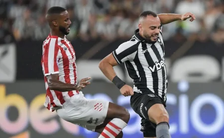 Botafogo repete lance inusitado do PSG contra o Bangu e vídeo viraliza