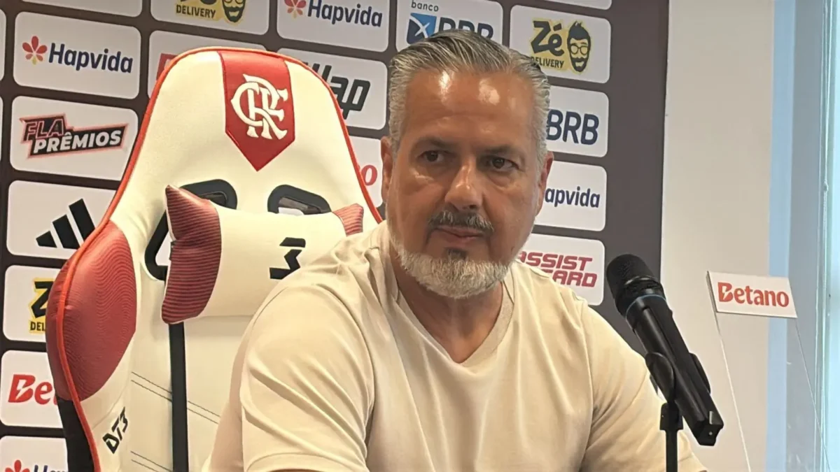 Boto detalha diagnóstico e solução para a saída de Filipe Luís do Flamengo