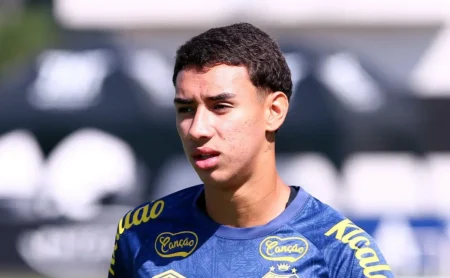 Bragantino e Santos negociam Gabriel Bontempo e Juninho Capixaba