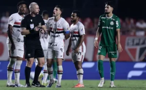Calleri, do São Paulo, ironiza o Palmeiras após derrota no Choque-Rei: “Jogou como sempre”