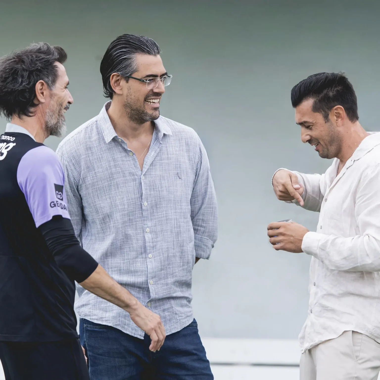 Campeão com o Atlético-MG, ex-camisa 10 acompanha treino preparatório para a final do Mineiro