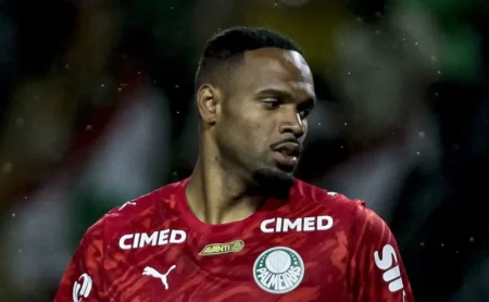 Carlos Miguel, do Palmeiras, responde a vaias da torcida do Corinthians: “Estou nem aí”