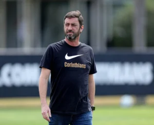 Cartões do Corinthians: Ex-presidente Duilio é tornado réu pela Justiça.