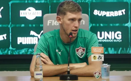 Castillo aponta diferenças táticas entre futebol argentino e brasileiro: “Adaptação é fundamental”