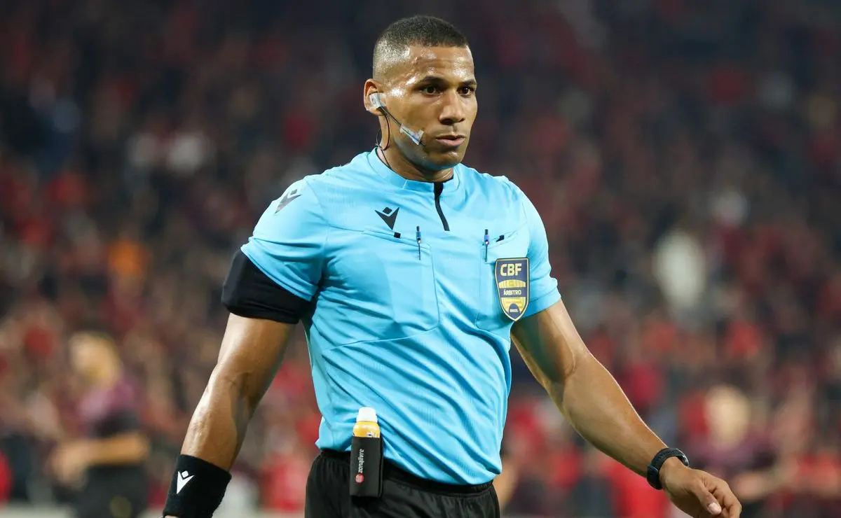 CBF define a arbitragem de Chapecoense x Grêmio pela 6ª rodada do Brasileirão. CBF define a arbitragem de Chapecoense x Grêmio pela 6ª rodada do Brasileirão.