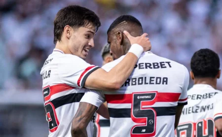 Celtic e Brighton demonstram interesse e Bobadilla pode deixar o São Paulo após a Copa do Mundo Celtic e Brighton demonstram interesse e Bobadilla pode deixar o São Paulo após a Copa do Mundo