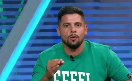 Choque-Rei: Cicinho faz previsão controversa sobre o clássico entre Palmeiras e São Paulo