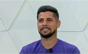 Cicinho aposta em vitória do São Paulo e prevê derrota do Palmeiras no clássico