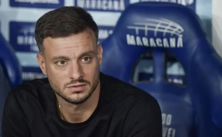 Com escalação alternativa, Martín Anselmi lidera vitória do Botafogo sobre o Bangu na Taça Rio