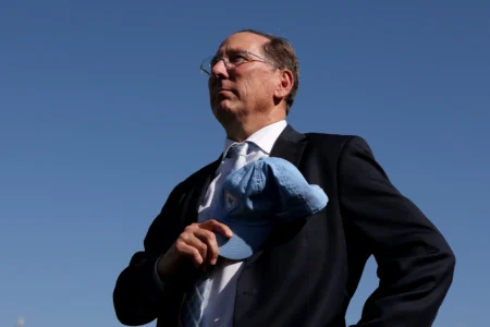 Como ocorre a contratação do novo técnico e quem interessa ao Botafogo