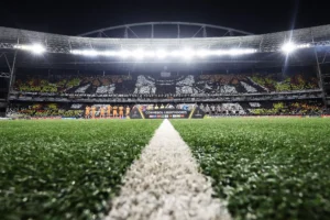 Conmebol abre processo disciplinar contra o Botafogo por atraso e uniformes irregulares