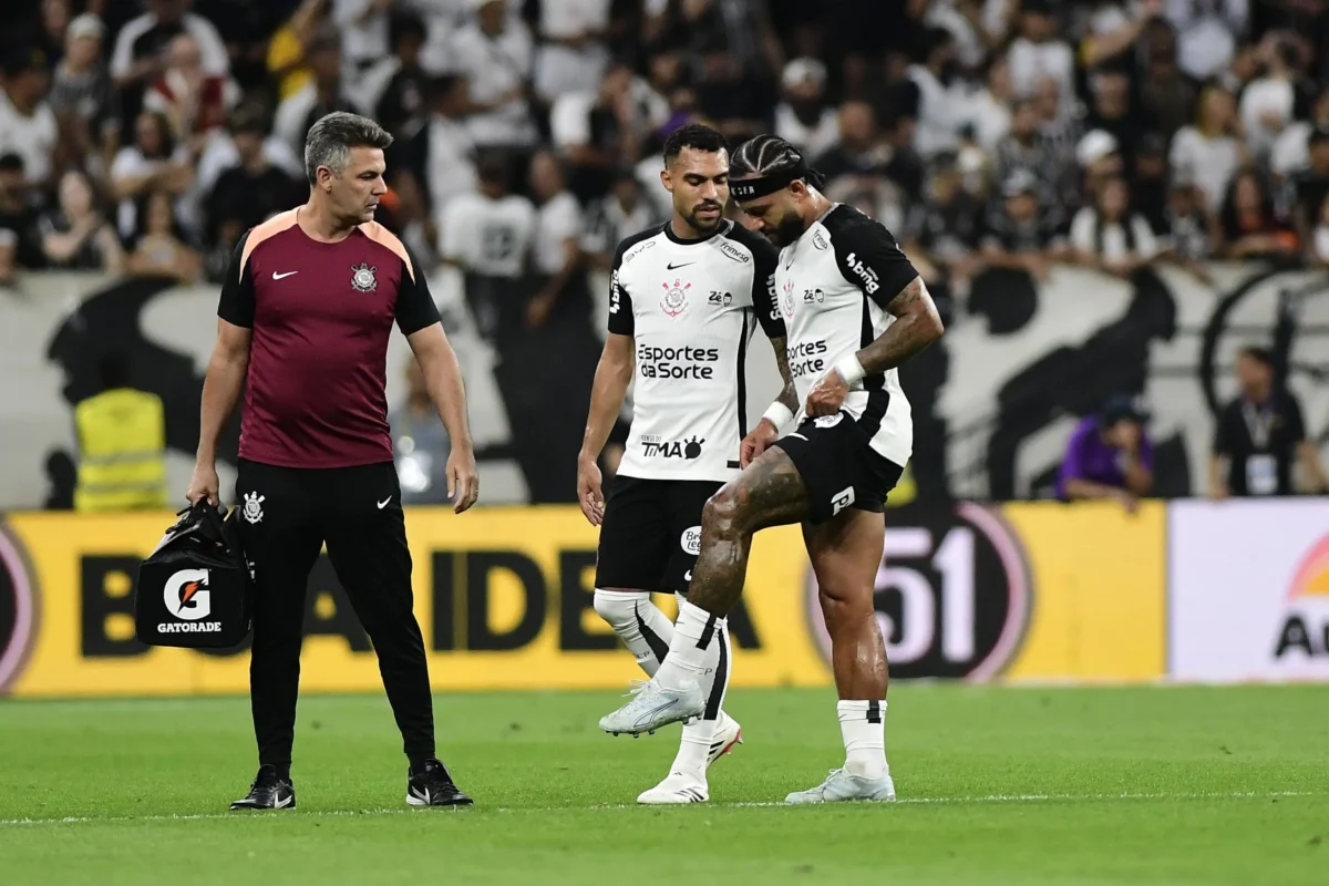 Corinthians libera Memphis para tratamento na Holanda: "Decisão da seleção"