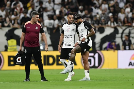 Corinthians libera Memphis para tratamento na Holanda: "Decisão da seleção"