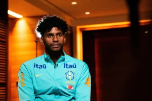 Corinthians não deve usar Carrillo e Hugo Souza após a Data Fifa por questões logísticas