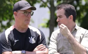 Corinthians aumenta número de estrangeiros no elenco, contrariando alerta de Dorival Júnior