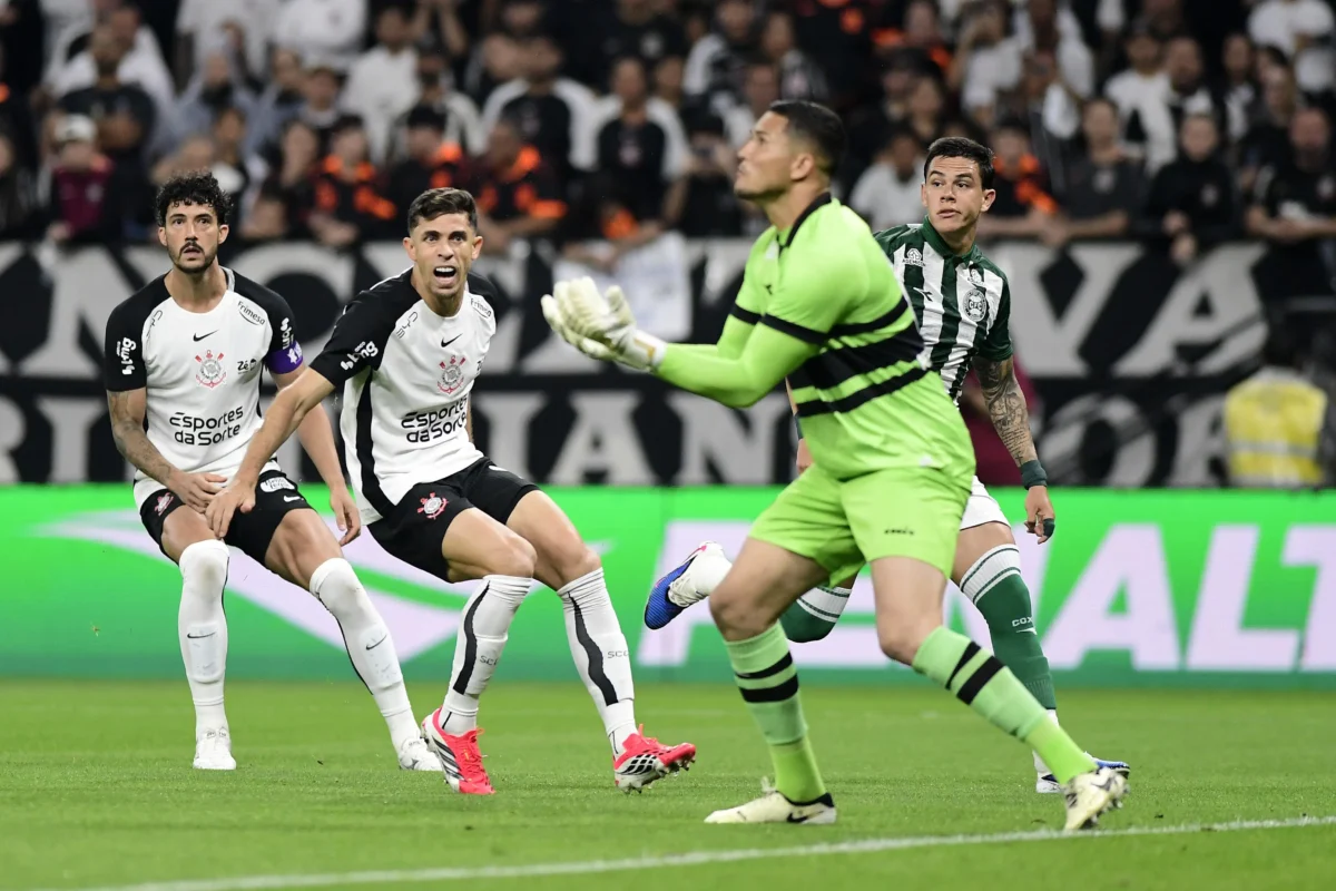 Corinthians: Pior jogo do ano ofusca festa com Lingard e Spike Lee