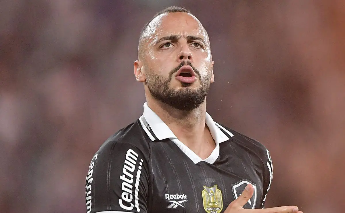 Corinthians negocia empréstimo de Arthur Cabral; Botafogo define valor de venda em R$ 48,8 milhões Corinthians negocia empréstimo de Arthur Cabral; Botafogo define valor de venda em R$ 48,8 milhões