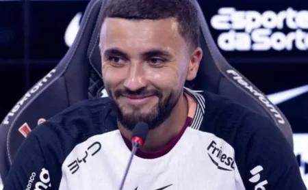 Corinthians detalha corte de Labyad e critério de Dorival com o elenco