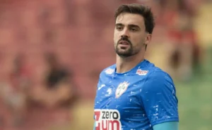 Corinthians desiste de goleiro Bruno Bertinato, da Portuguesa, após falha em jogo contra o Paysandu