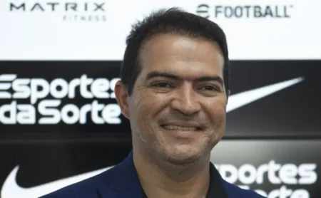 Corinthians e os gigantes: dirigente o coloca no nível de Flamengo e Palmeiras Corinthians e os gigantes: dirigente o coloca no nível de Flamengo e Palmeiras