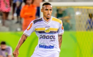 Crespo aprova reforço na zaga e São Paulo avalia Patrick, do Novorizontino