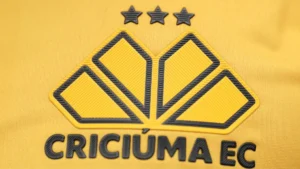 Criciúma apresenta uniforme em homenagem ao título estadual histórico