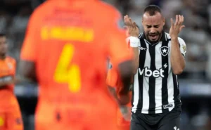 Crise no Botafogo após eliminação na Libertadores leva a ameaças contra dirigentes