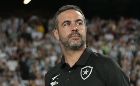 Cruzeiro contrata Artur Jorge e anuncia técnico em breve