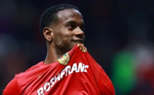 Cruzeiro estuda a contratação de Helinho, do Toluca, com interesse de Flamengo e Palmeiras