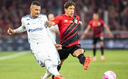 Cruzeiro terá apenas quatro titulares da última derrota para o Athletico-PR em 2024